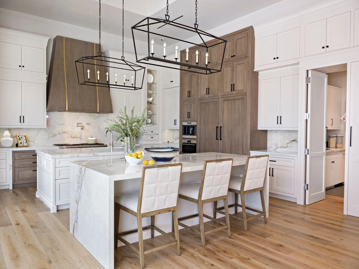 Jupiter Farms — kitchen detail with marble island