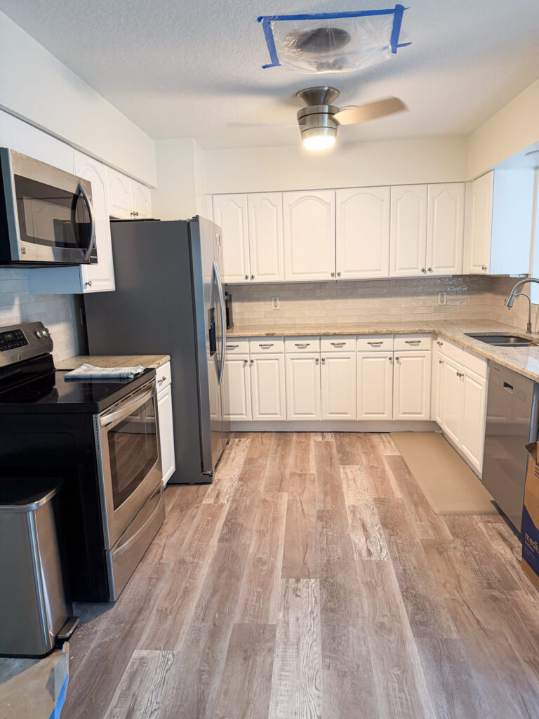 Modern kitchen remodeling in Port St Lucie.