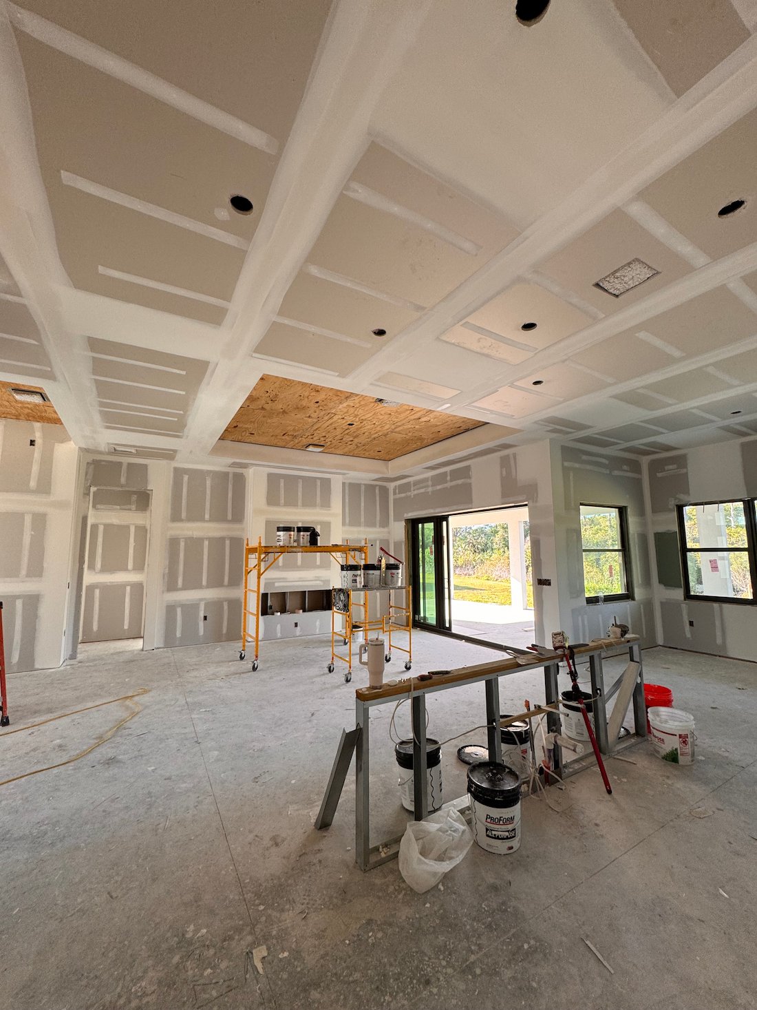 Verified general contractor license Florida professional on site.