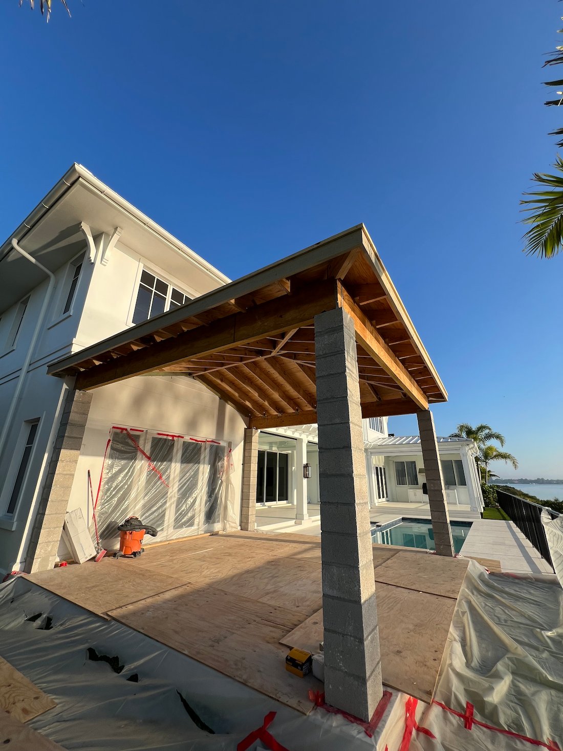 Reliable general contractors in Stuart FL working on a house.